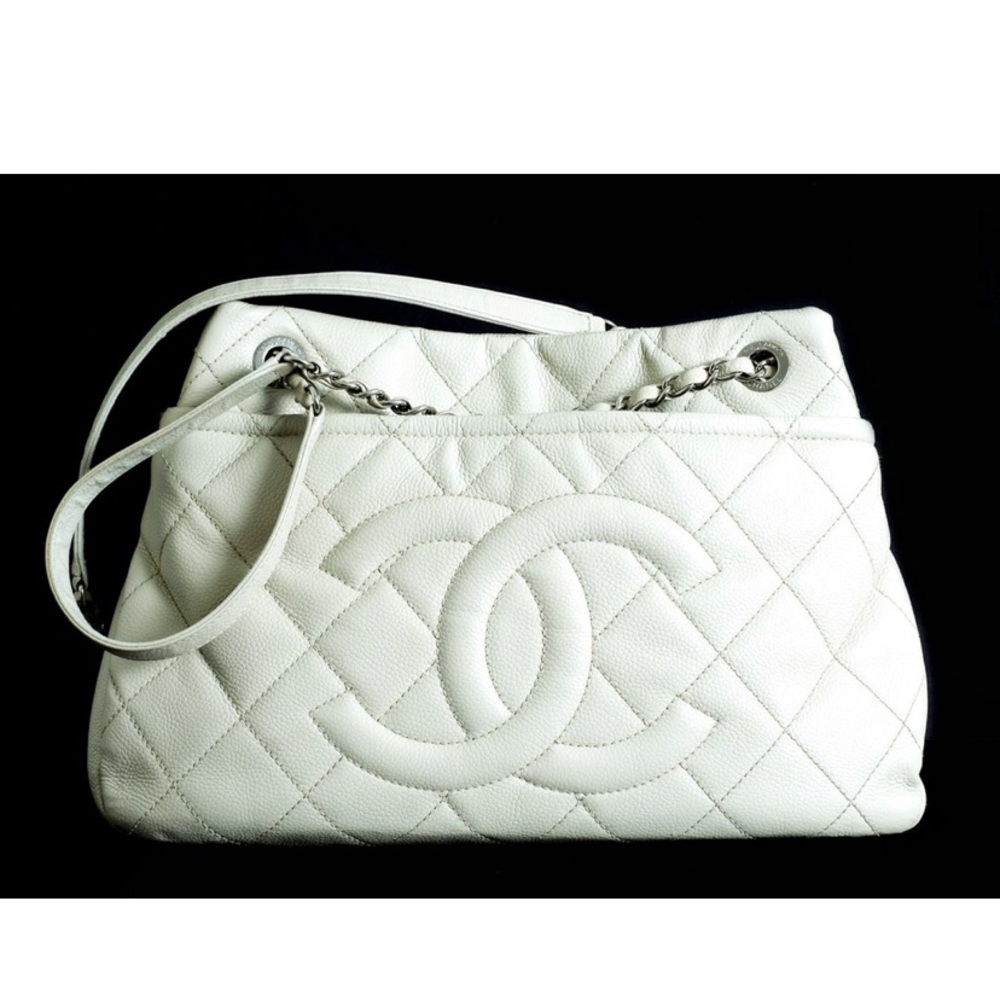 Chanel Quilted Cream Leather Purse